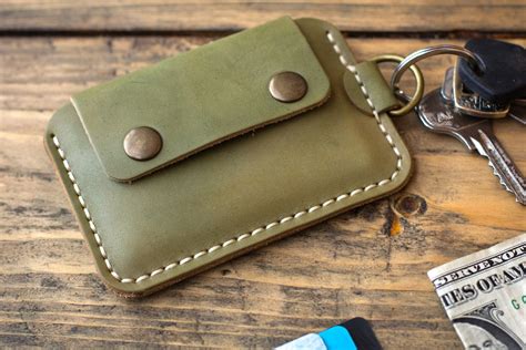 Leather Wallet Keychain .